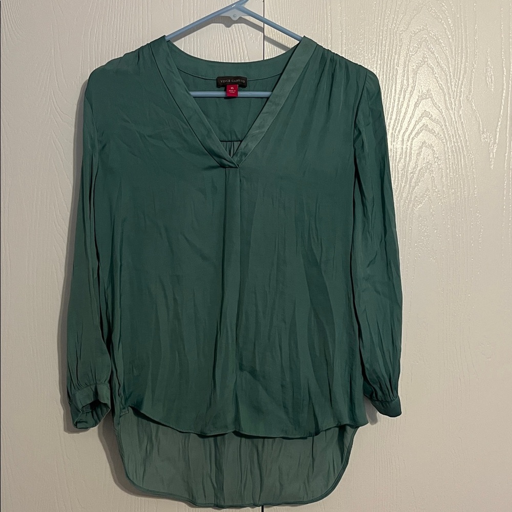 Vince Camuto Green V-Neck Blouse
